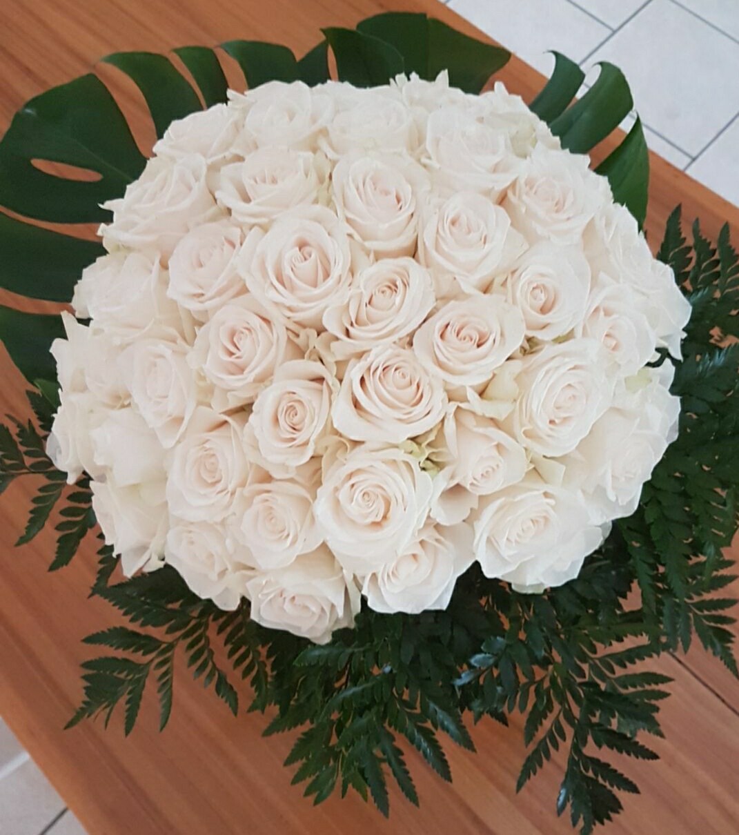 Bouquet Rose Avorio Classico Fioreria Bruseghini Besenello Trento